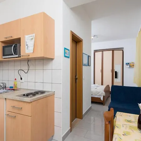 Apartment In With Terrace, Air Conditioning, Wifi
